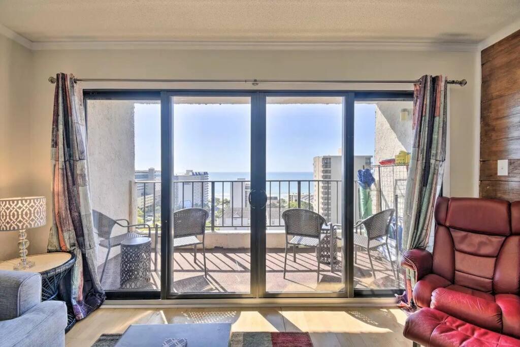 Апартаменты Coastal Escape Penthouse With Ocean Views Миртл-Бич Экстерьер фото