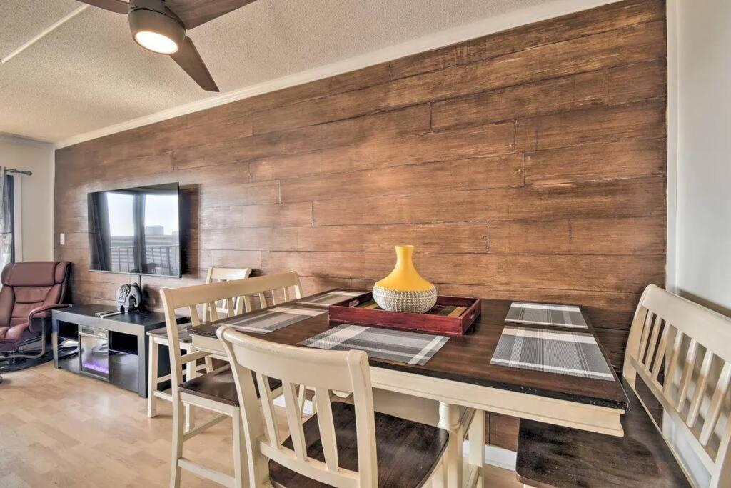 Апартаменты Coastal Escape Penthouse With Ocean Views Миртл-Бич Экстерьер фото